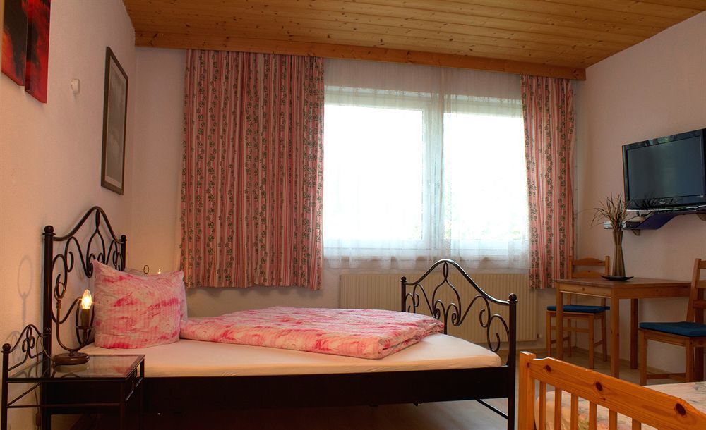 Europa Pension Tirol Fließ Exterior foto